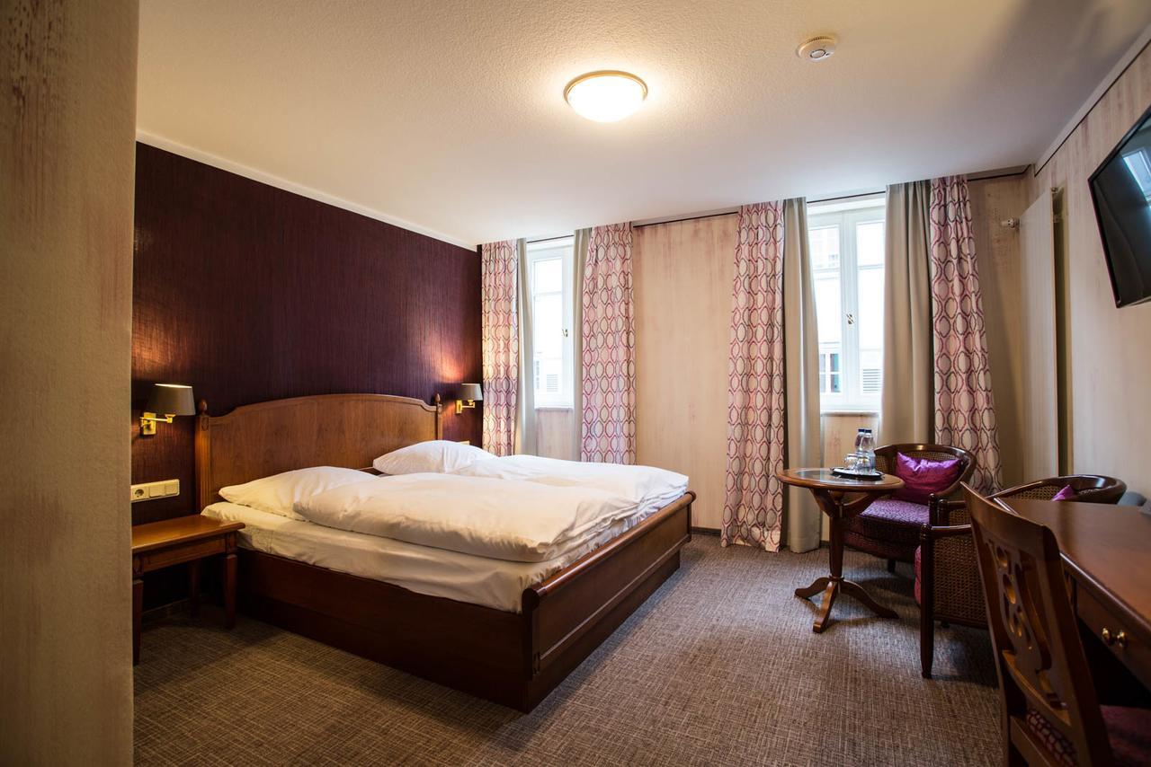 Hotel Karpfen เอเบอร์บาค ภายนอก รูปภาพ
